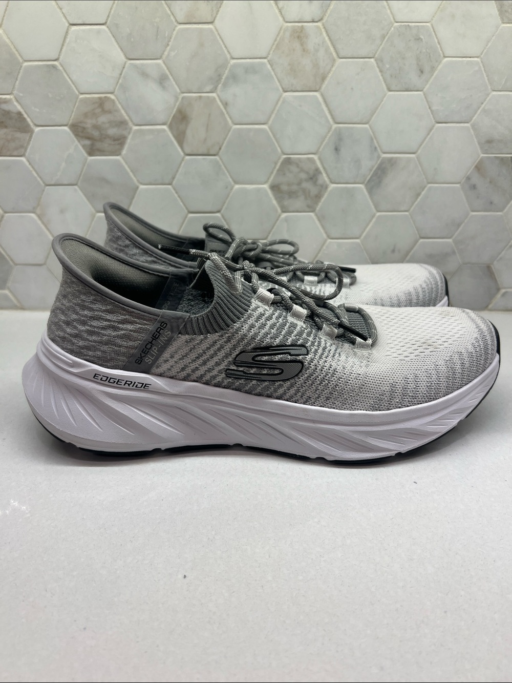 Sketcher’s Men's Slip-ins®: Relaxed Fit® Edgeride Raygo Sneakers - Picture 2 of 9